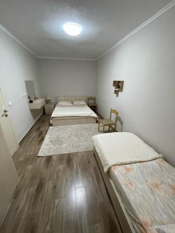New Bazaar Arben'S Apartment 티라나 외부 사진